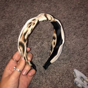 never worn Beige and Chetah print chunky headband
